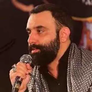 افتاد به دامم