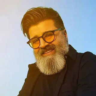 مهدی یغمایی